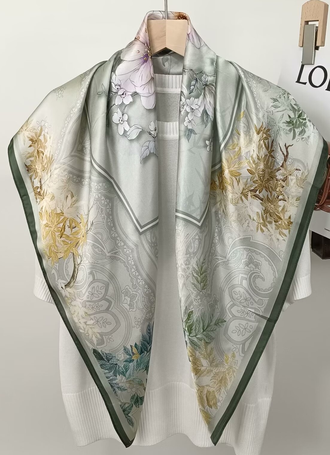 Pañuelo cuadrado estampado de  - Face Scarf Mask reseña y precio